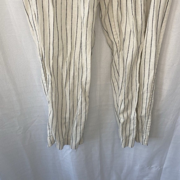 Fat Face Women’s Pendeen Linen Blend Wide Leg Trousers in Cream - Picture 4 of 10